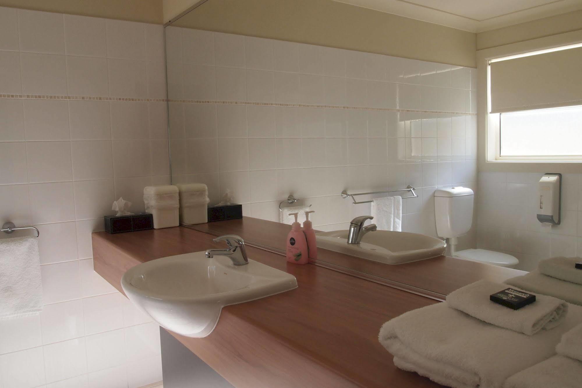 Alexander Cameron Suites Penola Ngoại thất bức ảnh