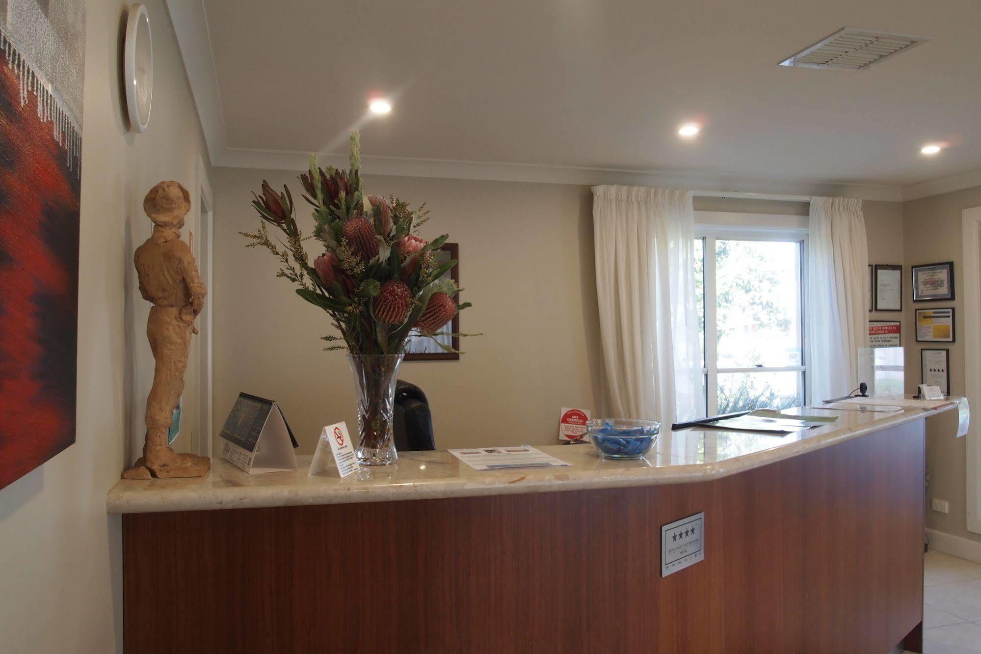 Alexander Cameron Suites Penola Ngoại thất bức ảnh
